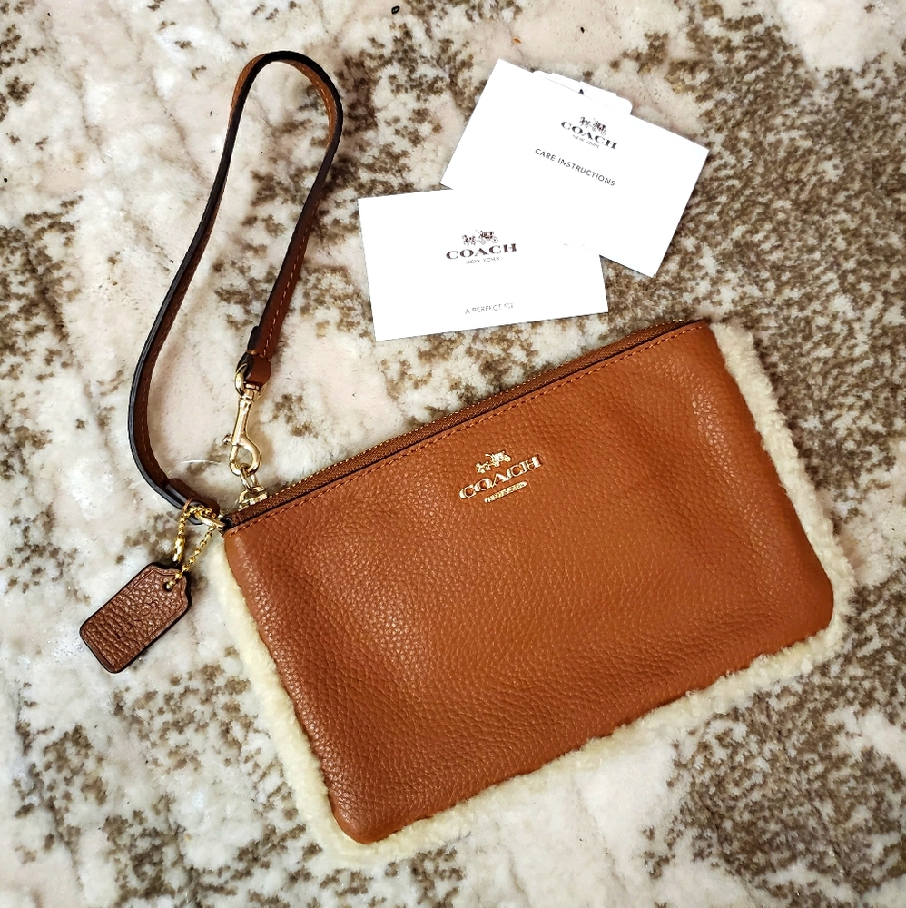 Coach Wristlet - Picture 2 of 4